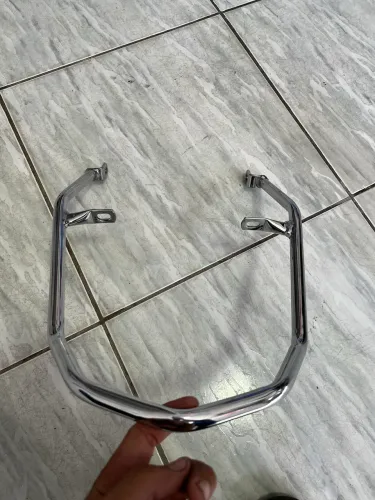 Alça cromada pop