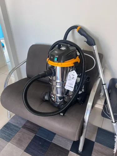 Extratora Wap Home Carpet Cleaner Pro 30 extratora amarelo e preto em aço inoxidável