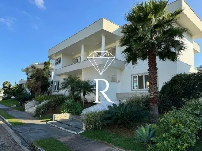 Casa com 6 quartos no bairro Jurere Internacional, Florianópolis