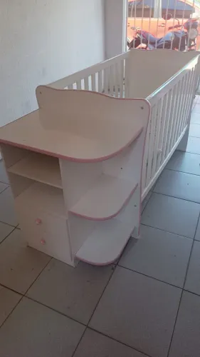 Berço com cômoda