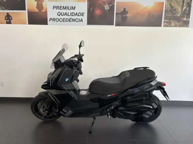 BMW C 400 X PLUS BLACK.