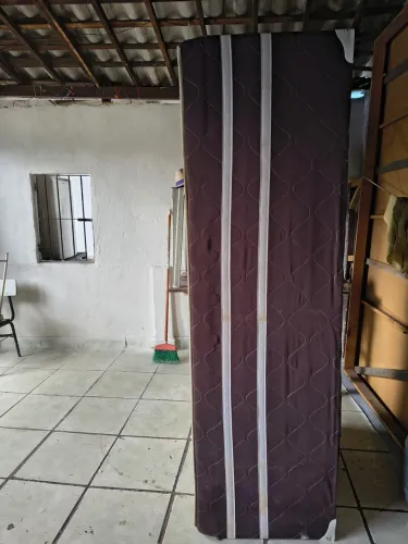 Vendendo cama box solteiro