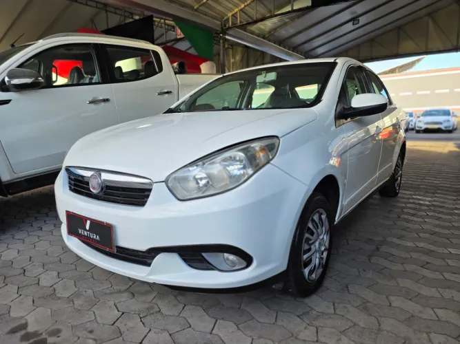 Fiat Grand Siena Attrac. 1.4 EVO F.flex 8V 2013