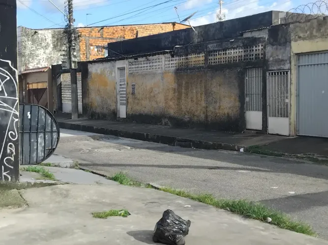 Vendo Casa Quase Esquina Com Almirante Barroso