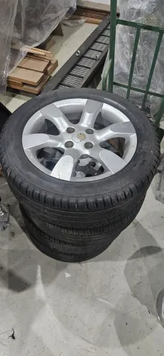 Jogo rodas aro 16 (4x108) + pneus