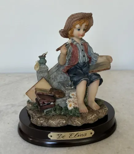 Muito Lindo Bibelô Vintage "Pintor" de Resina para Colecionador