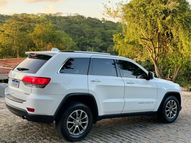 Jeep Grand Cherokee Laredo 3.6 4X4 V6 Aut. 2014