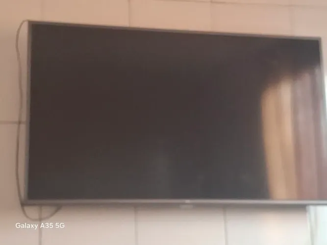 Tv TCL 43 polegadas com defeito