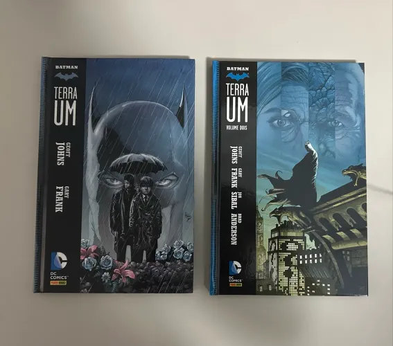 HQ Batman Terra Um - Volumes 1 e 2