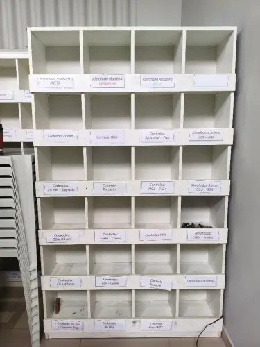 Estou vendendo 8 armários em MDF por 350,00 a unidade para armazenamentos de profutos