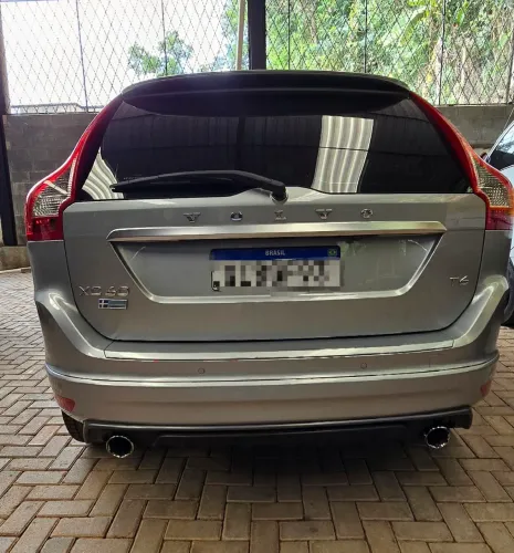 Volvo XC 60 T-6 R-design 2.0 306cv FWD 5P 2015