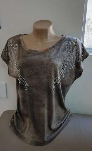 Blusa brilho e lantejoulas 