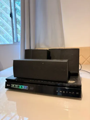 Home Theater LG LHB625M 5.1 1000W Blu-ray 3D Bluetooth