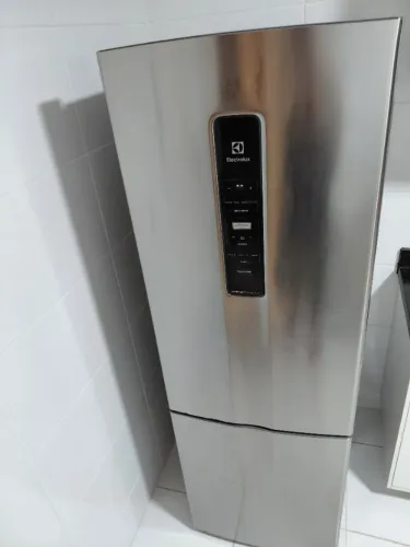 Geladeira/Refrigerador Electrolux Frost Free Inverse Inverter Inox Look Efficient Com 400L