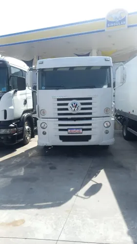 Marca/Modelo VOLKSWAGEN/19.420 CONSTELLATION TRACTOR(CAB.EST.) 4X2 V-TRONIC Ano 2013/2014