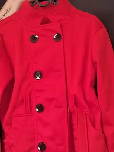 Casaco  vermelho  novo