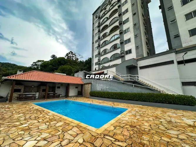 Apartamento com 3 dormitórios e 2 suítes para locação no Centro Blumenau/SC I Cadore Imóv