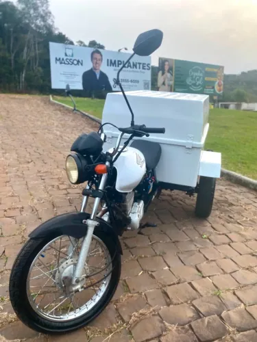Triciclo de carga - Honda CG