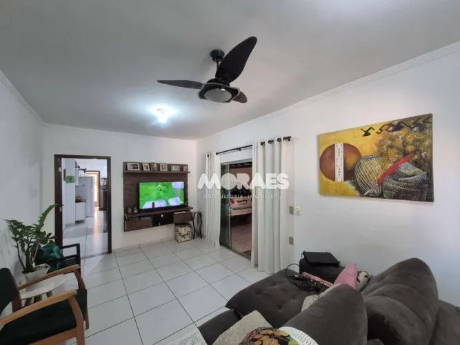 Casa com 3 quartos, sendo 1 suíte à venda, 244 m² por R$ 570.000 - Vila Souto - Bauru/SP
