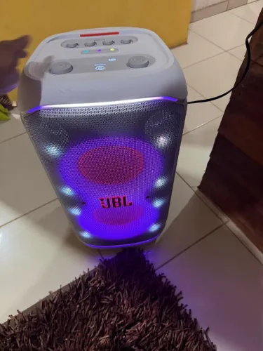 Vendo essa caixa de som jbl 320