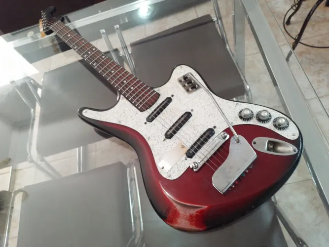 Guitarra Saema Antiga de 1964 Vintage