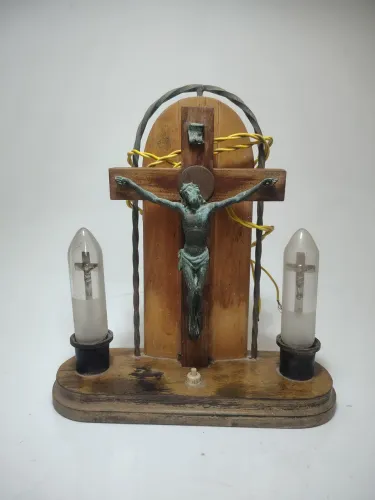 Enfeite Luminária Com Crucifíxio ( No estado )