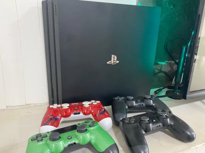 PlayStation 4 PRO 1TB