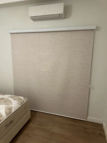 Duas Persianas Rolô Vogaflex 2,20L x 2,22A