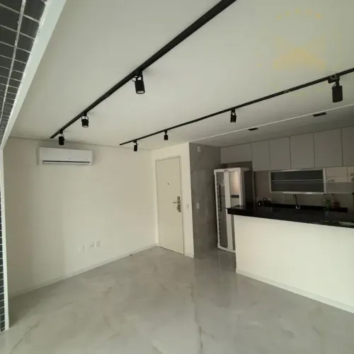 APARTAMENTO DISPONIVEL PARA LOCAÇÃO A POUCOS METROS DA BEIRA MAR