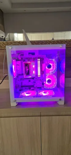 PC Gamer Aquário Full White Ryzen 5 8500G 16GB DDR5 SSD 1TB - Novo