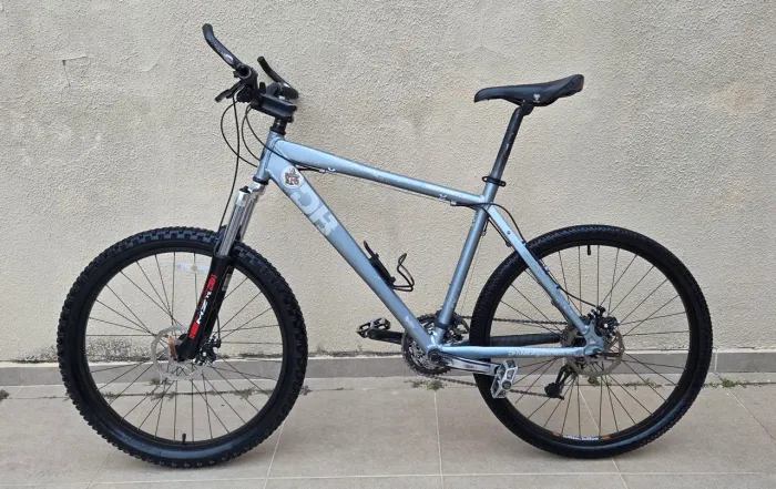 Bicicleta DB Diamond Back cinza aro 26