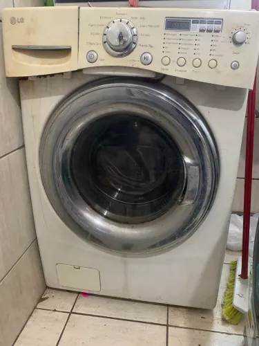 Máquina Lava e Seca LG Pra tirar peças