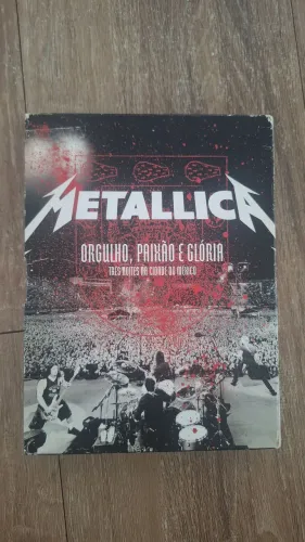 Dvd duplo Metallica - Orgulho paixão e glória (faltam os 2 cds de áudio)