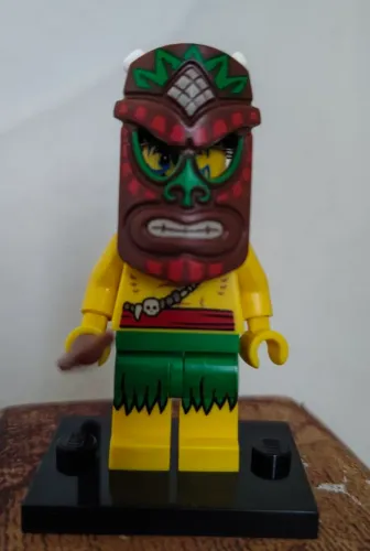 Lego Minifigura série 11 Island Warrior 71002-5