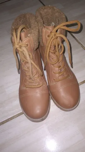 Bota juvenil