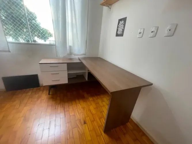 Mesa de Escritório em L com 3 Gavetas Porto Multimóveis
