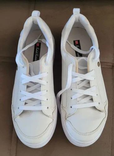 Tênis feminino Branco N° 37 Seminovo