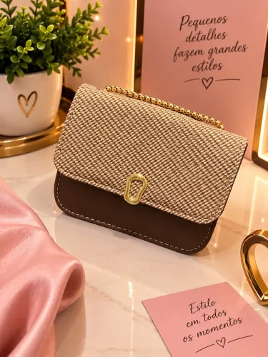 Bolsa Femenina Transversal com corrente dourada