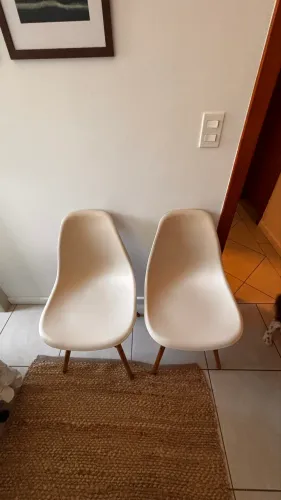 Dupla de cadeiras Eames Eiffel