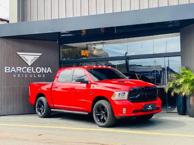 Ram Classic Laramie 5.7 V8 16V Gasolina 4X4 Aut. 2022
