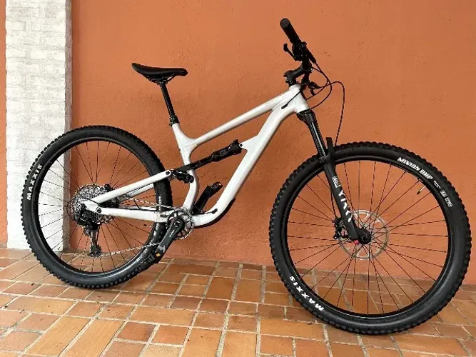 Bicicleta All Mountain