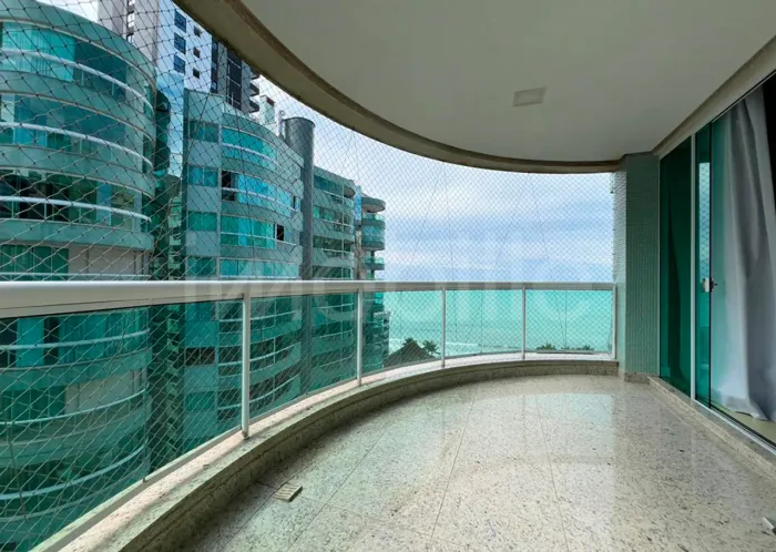 Apartamento mobiliado no Edifício Splendour Of The Sea, em Itapema.