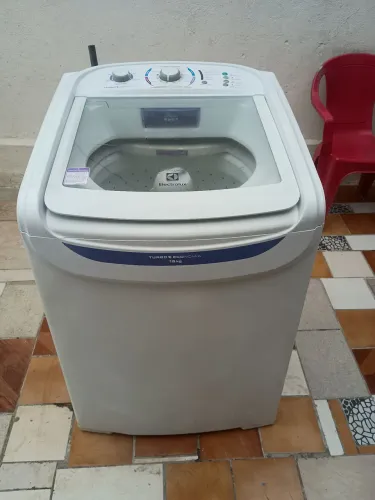Vendo máquina de lavar roupa Eletrolux 15kg