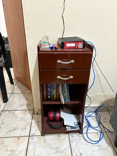 Criado mudo 