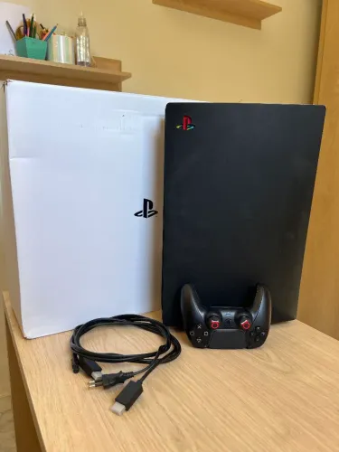 PS5 SLIM 825GB - IMPECÁVEL