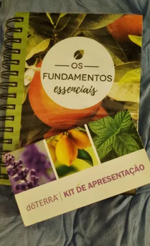 Kit de Apresentação DoTERRA: 3 óleos essenciais + Livro "Os Fundamentos Essenciais"(6ª ed)