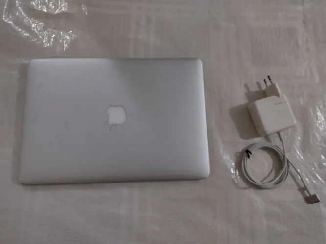 MacBook Air com defeito 