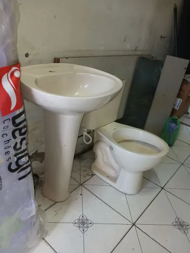 Vendo vaso sanitário com pia 270