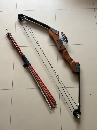 Arco e Flecha Composto Master Ninja MK15 55lbs + Flechas - Excelente Estado