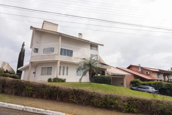 Casa em Condomínio 650M² - para Alugar